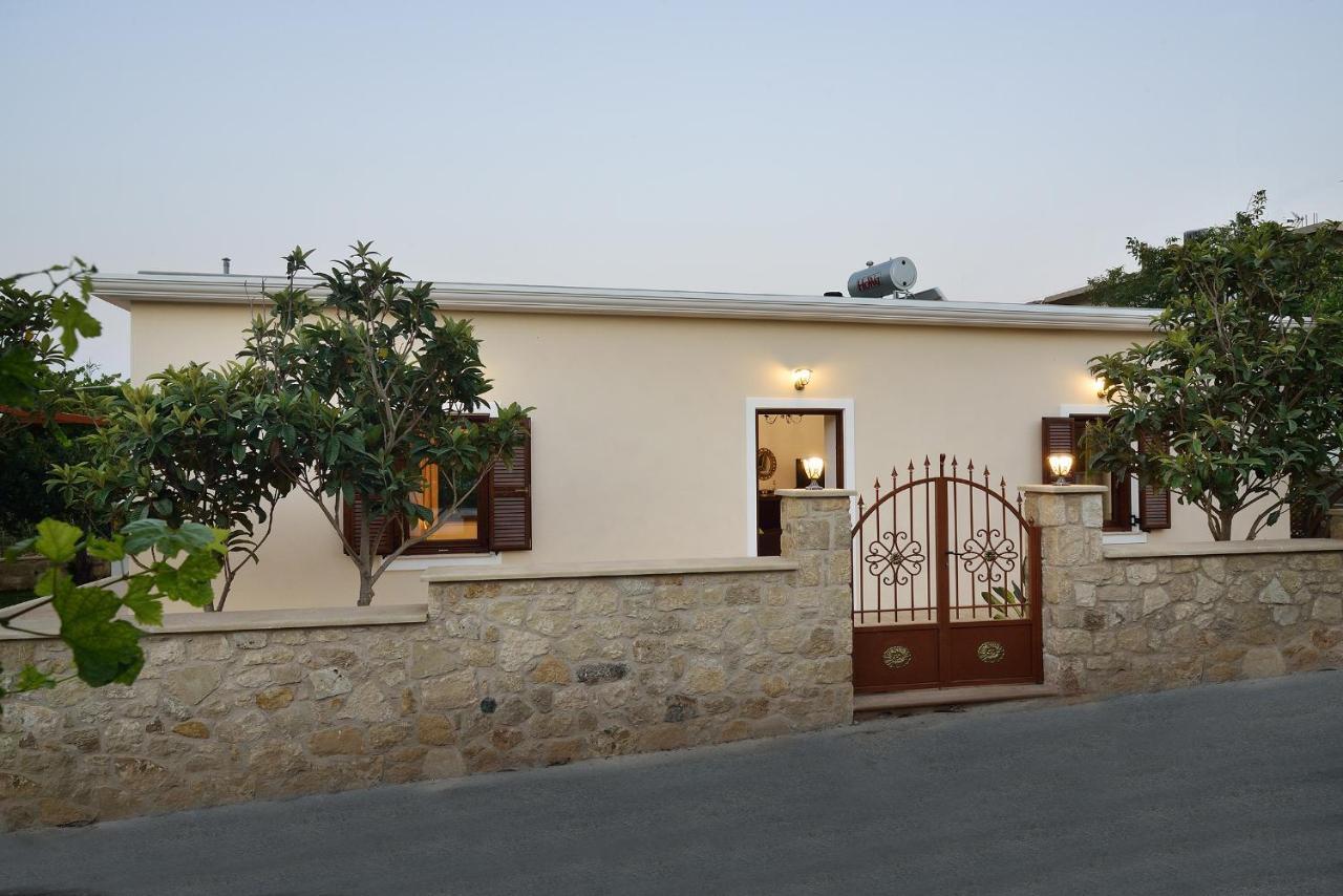 Anna 'S House - Garden Cottage In Kíssamos Dış mekan fotoğraf