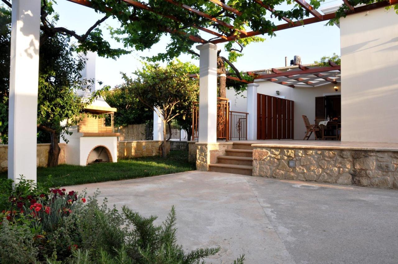 Anna 'S House - Garden Cottage In Kíssamos Dış mekan fotoğraf